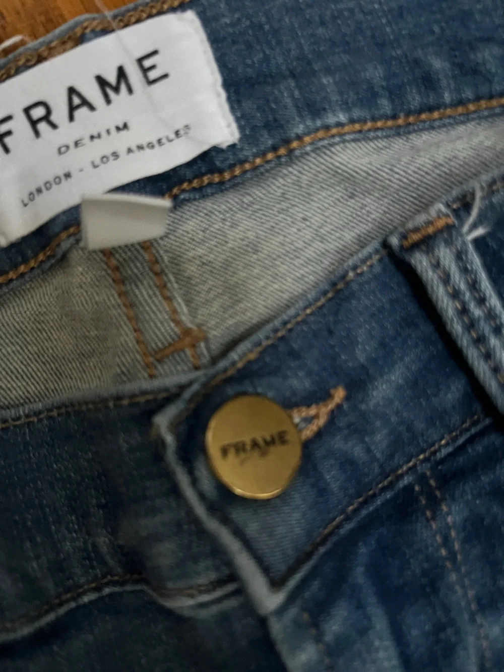 FRAME Le Skinny de Jeanne